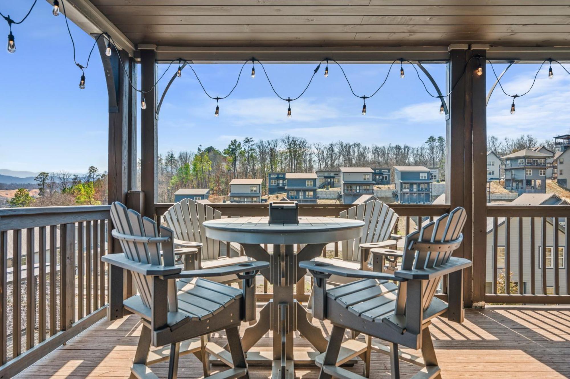 Smokies Treehouse